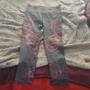 Free people movement grey and pink cut out leggings size M/L